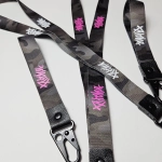 klíčenka Pitcha LOGO long camo/white