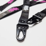klíčenka Pitcha LOGO short camo/pink